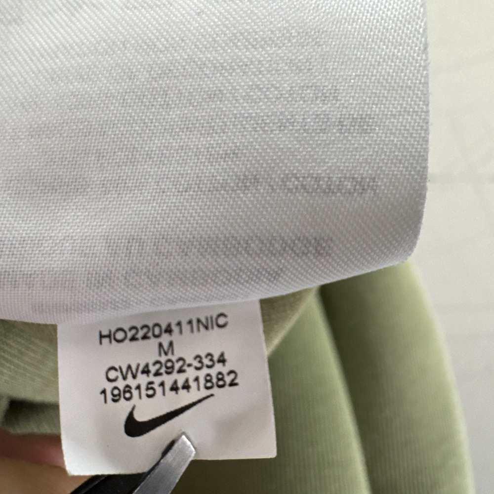 Nike Tech Fleece Jogger Pants Womens Sz Medium Green Athletic Pockets Athleisure - Picture 10 of 11